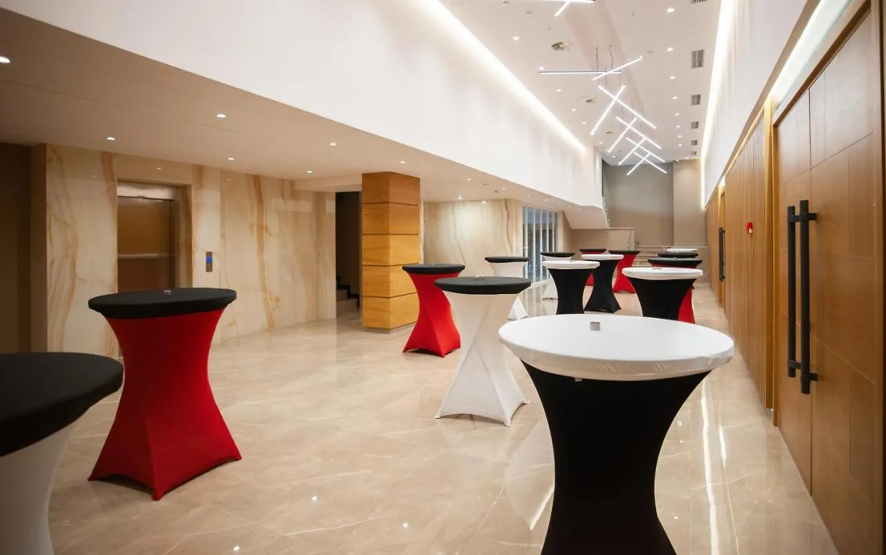 Doanesia Premium Hotel & Spa Tirana