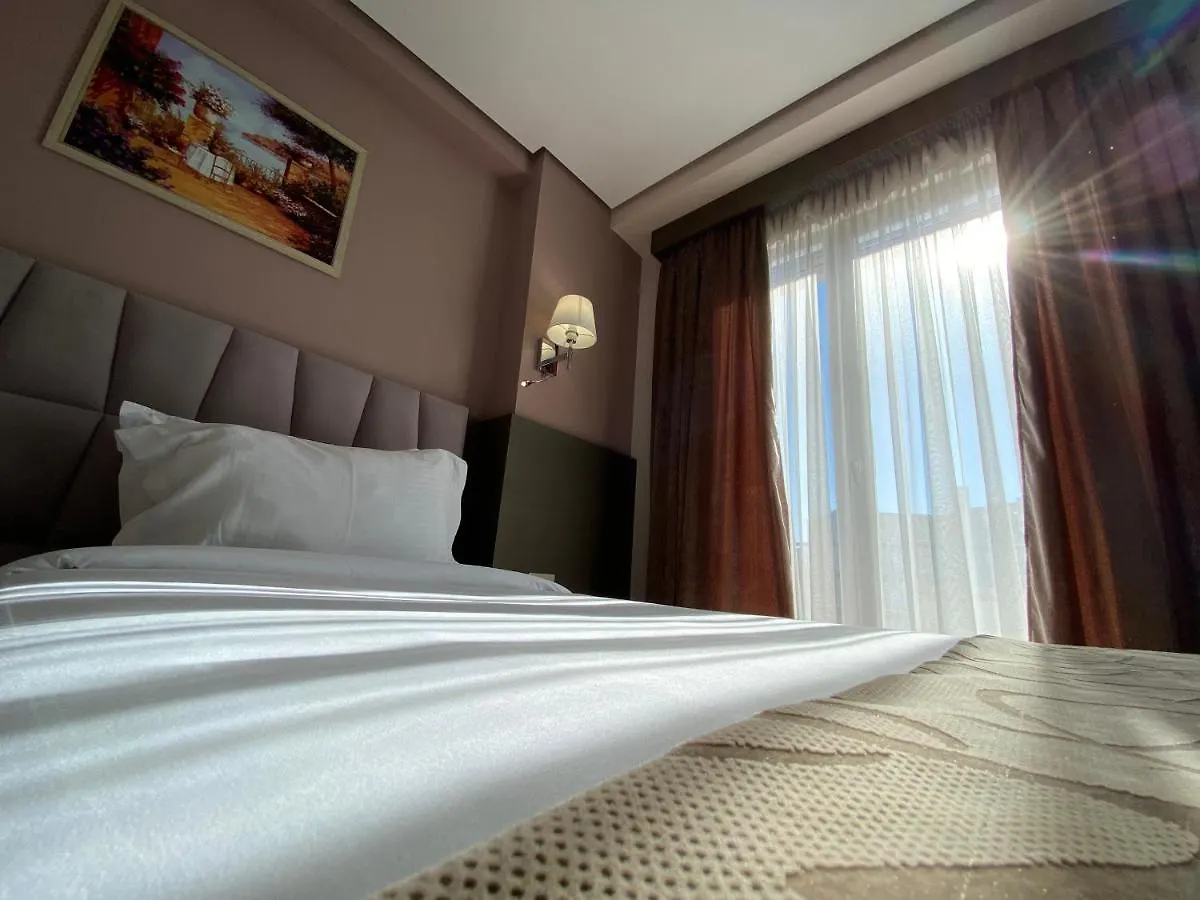 ****  Doanesia Premium Hotel & Spa Tirana Albánia