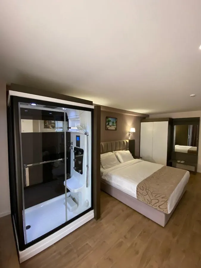 Mezez Doanesia Premium Hotel & Spa אלבניה